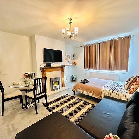 Victoria Family Apartment In Central Лондон Екстер'єр фото