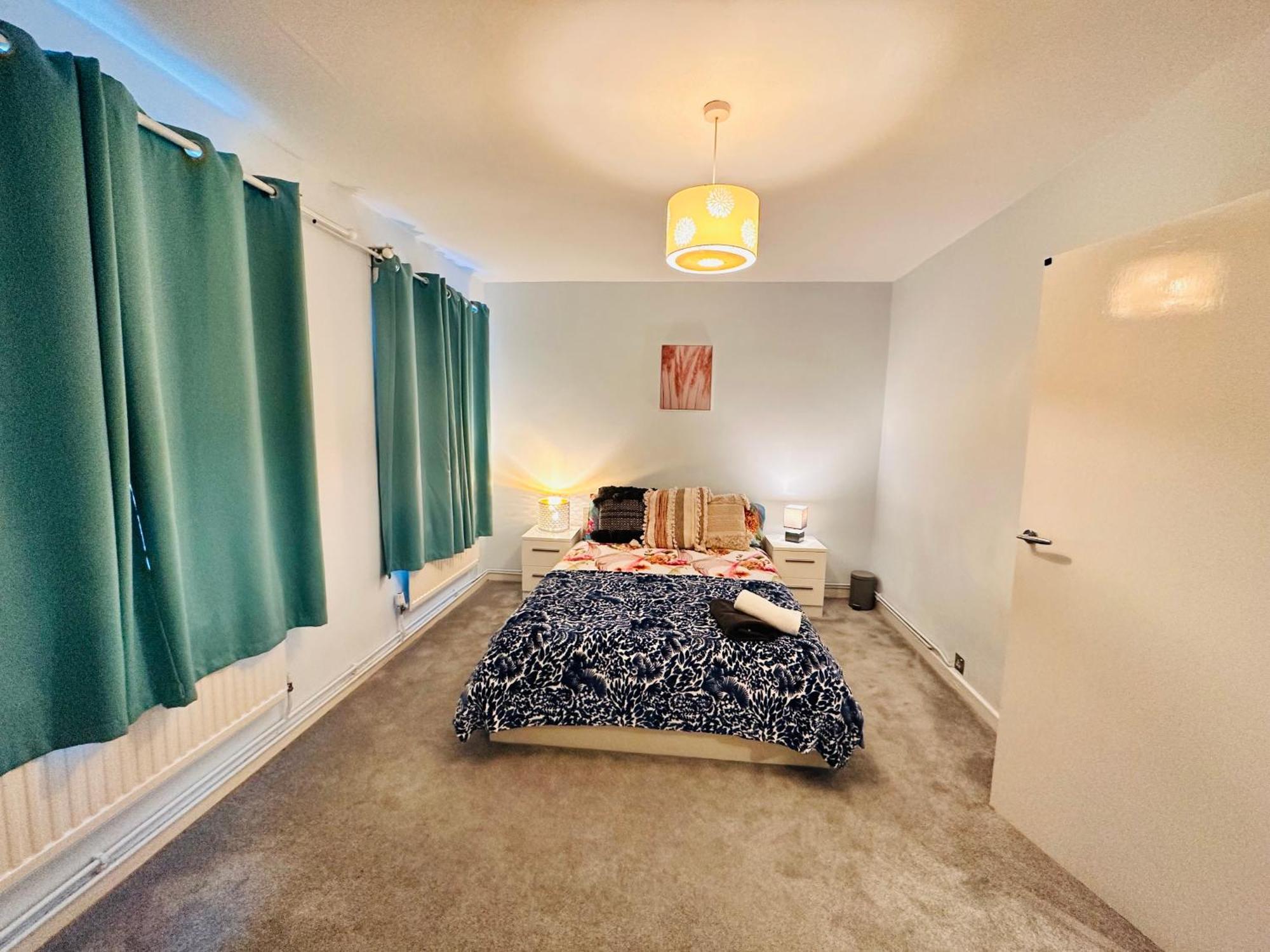 Victoria Family Apartment In Central Лондон Екстер'єр фото